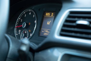 Eski bir yolcu vagonunun içini kapatın.