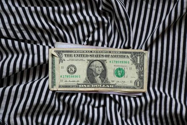 Dollaro Americano Trova Uno Sfondo Strisce Bianco Nero Primo Piano — Foto Stock