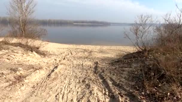 Sandig Väg Till Den Brantare Floden Ukraina Till Floden — Stockvideo