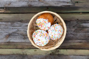 Paskalya pastası eski ahşap bir masada yakın plan, Paskalya tatili
