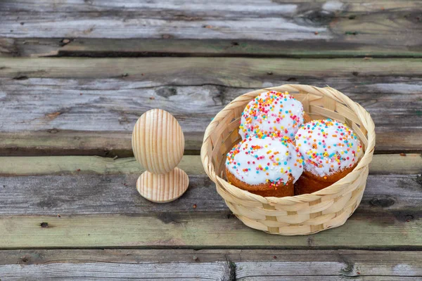 Paskalya pastası eski ahşap bir masada yakın plan, Paskalya tatili