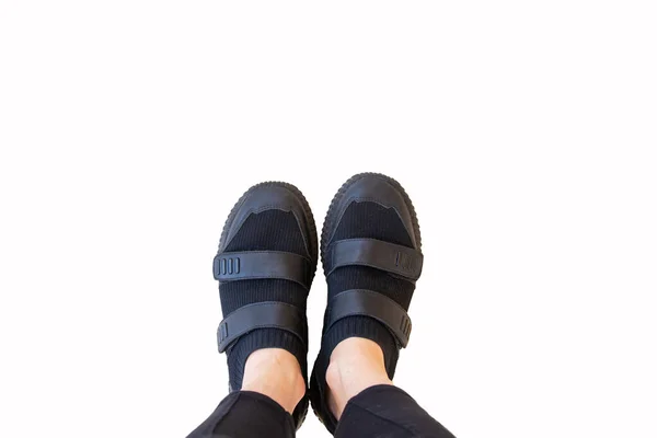 Vrouwelijke Benen Zwarte Sportschoenen Vloer Een Tegel Damesschoenen Mode — Stockfoto