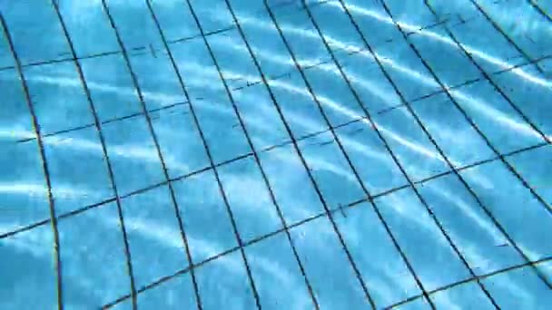 Bazén Voda Slunečními Paprsky Pozadí — Stock video