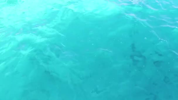Mar Vermelho Com Ondas Como Fundo Água Azul — Vídeo de Stock
