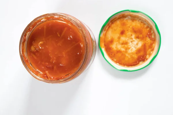 Frasco Vidrio Con Frijoles Enlatados Tomate Sobre Fondo Blanco Sin — Foto de Stock