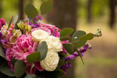 Gelinin düğün buketi, Gelinin elinde düğün çiçekleri