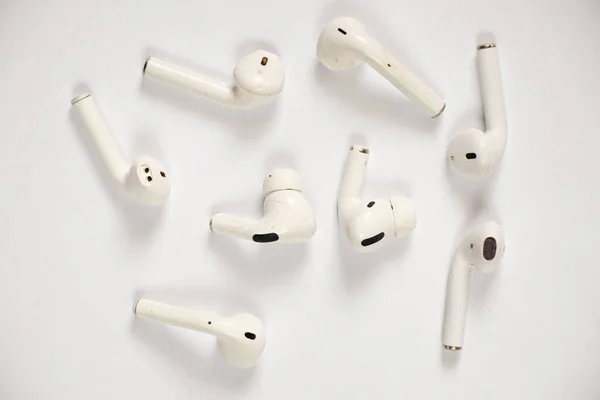 White Wireless Headphones Isolated Background Wireless Headphones — Stock Photo, Image