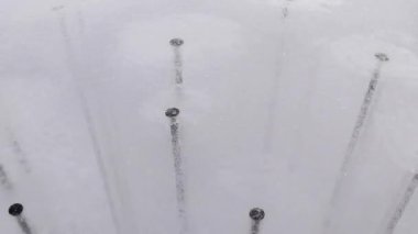 Şehir çeşmesi setin üzerinde, şelale, çeşme yakın çekim, su damlası, su