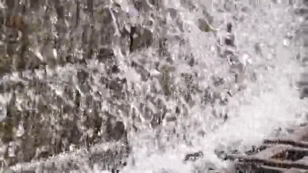 Fontaine Ronde Ville Sur Remblai Cascade Fontaine Gros Plan Gouttes — Video