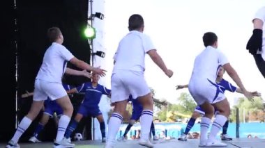 Ukrayna Dnipro Dnipro 11.09.2021 - Ukrayna futbol takımı, Dnipro şehrinin meydanında, bayram konseri için sahneye çıktı.