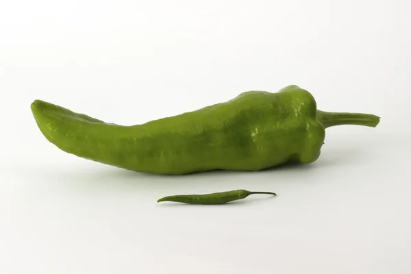 Gigantyczne zielony pieprz i papryka chili — Zdjęcie stockowe