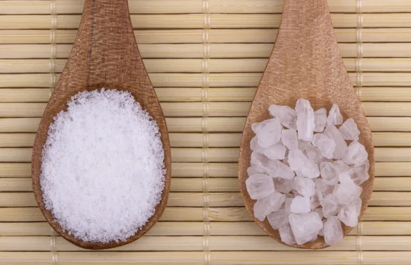 Два вида соли — стоковое фото