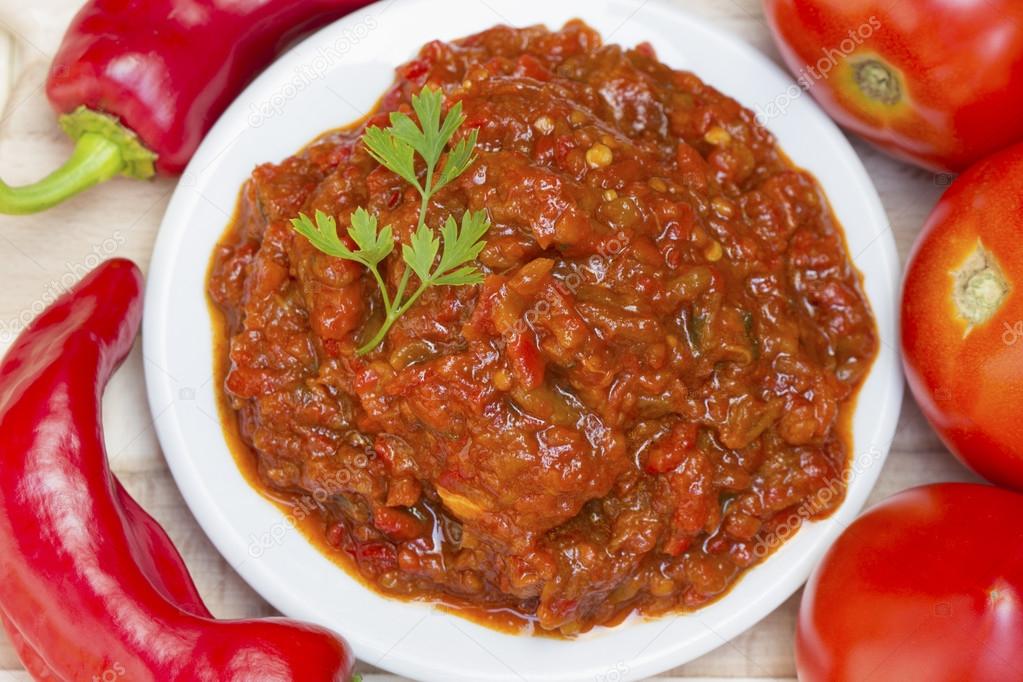 Chutney of tomatoes with peppers
