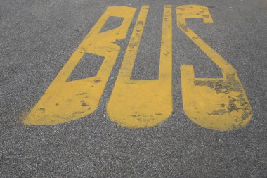 Torino'da yatay trafik işaretleri