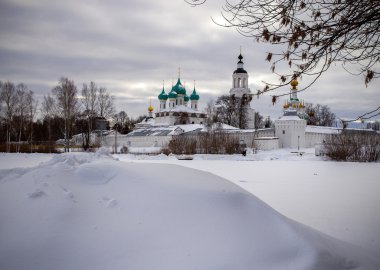 Tolga Yaroslavl manastırda