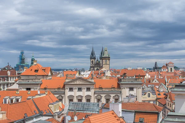 Týnský chrám, Prague, ráno. — Stock fotografie