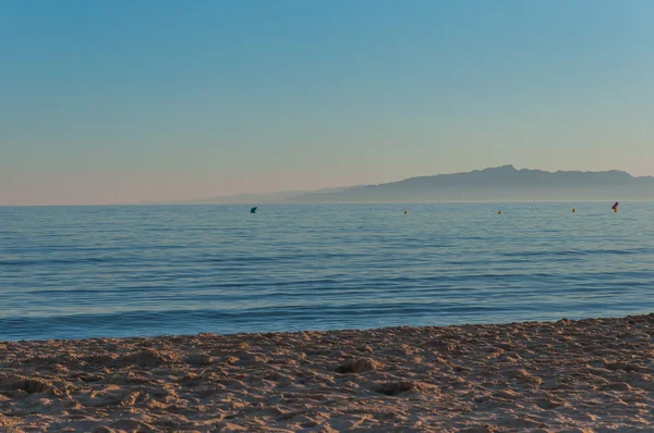 Salou plaj gün batımında.
