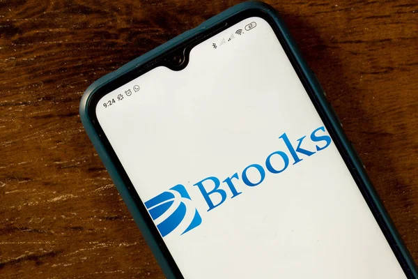Ekim 2020 Brezilya Resimde Brooks Otomasyon Logosu Akıllı Telefondan Gösteriliyor — Stok fotoğraf