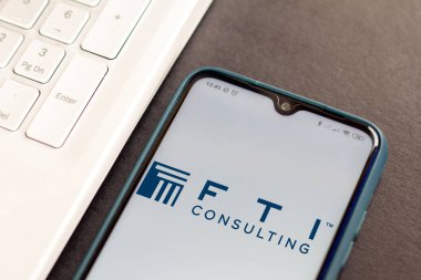 2 Kasım 2020, Brezilya. Bu resimde FTI Danışmanlık logosu akıllı telefondan gösteriliyor.
