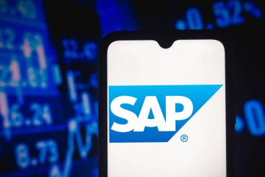 18 Nisan 2021, Brezilya. Bu resimde SAP SE logosu akıllı telefon ekranında görüntülendi