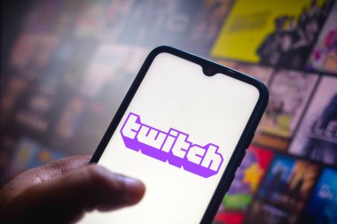 11 Mayıs 2021, Brezilya. Bu resimde Twitch logosu akıllı telefon ekranında görüntülendi