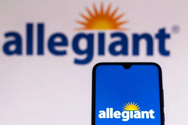 August 2021 Brazil Photo Illustration Allegiant Air Logo Seen Displayed — Stock Photo, Image