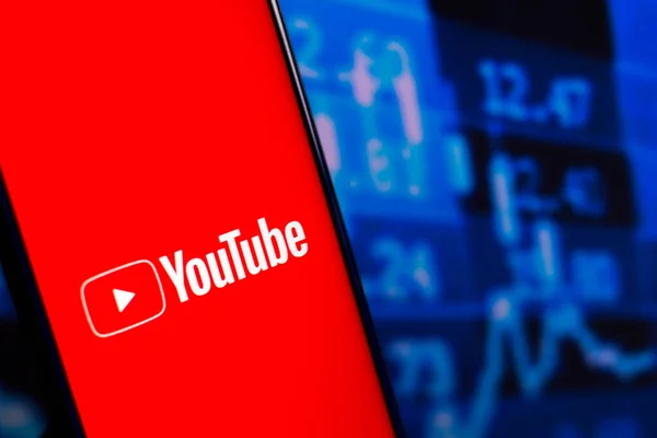 Agosto 2021 Brasil Esta Ilustración Foto Logotipo Youtube Muestra Teléfono — Foto de Stock