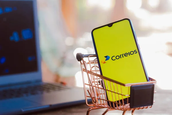 Eylül 2021 Brezilya Resimde Correios Logosu Bir Alışveriş Arabasıyla Birlikte — Stok fotoğraf