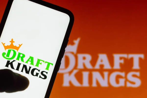 September 2021 Brazil Photo Illustration Draftkings Logo Seen Displayed Smartphone — Stock Photo, Image