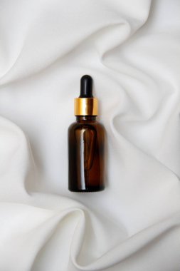 Cam bir kapta gerekli yağ