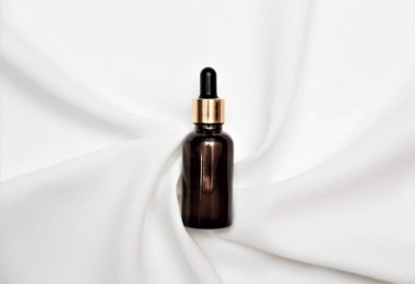 Cam bir kapta gerekli yağ