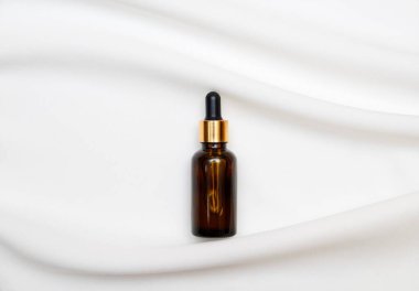 Cam bir kapta gerekli yağ