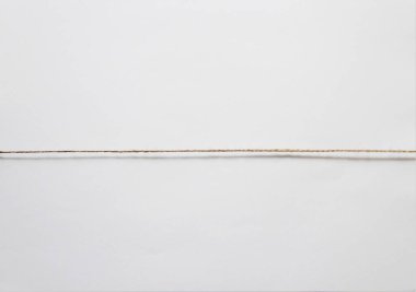 Beyaz arkaplanda başlık