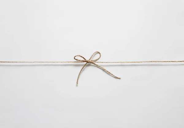 Beyaz arkaplanda başlık