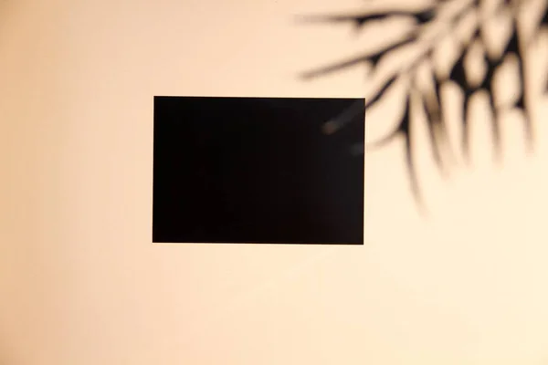 Μαύρο Χαρτί Στον Τοίχο — Φωτογραφία Αρχείου