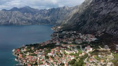 Kotor şehrinin hava görüntüsü