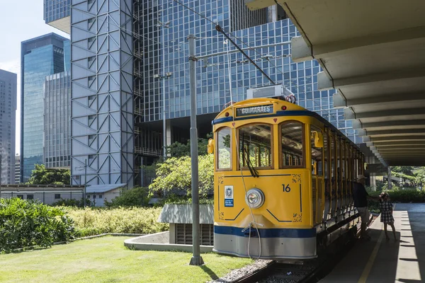 Eléctrico famoso da Lapa para o bairro de Santa Teresa, Rio de Janeiro — Fotografia de Stock