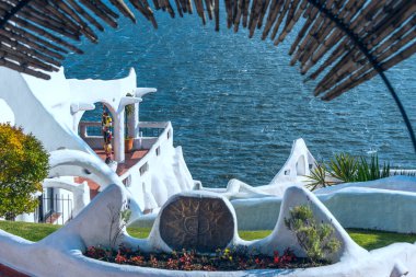 Casapueblo Uruguay'da bina benzersiz bir dönüm noktası görüntülemek