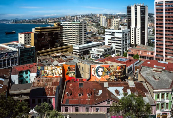 Valparaiso, Chile - October 20, 2015: Houses of historical shell — Stock Photo, Image