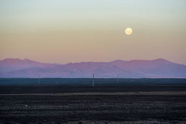 Pleine lune, désert d'Atacama au Chili — Photo
