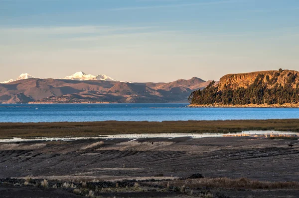 Jezero titicaca z bolívijské stran — Stock fotografie