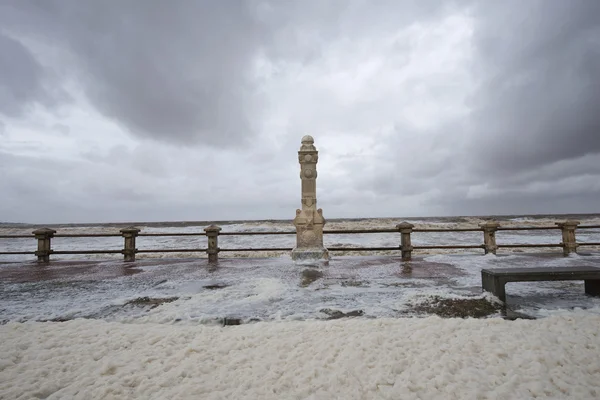 Tempesta di primavera in Uruguay. Linea costiera di Piriapolis — Foto Stock