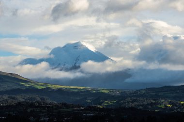De Los Chillos Vadisi ve volkan Cotopaxi, Ecuador