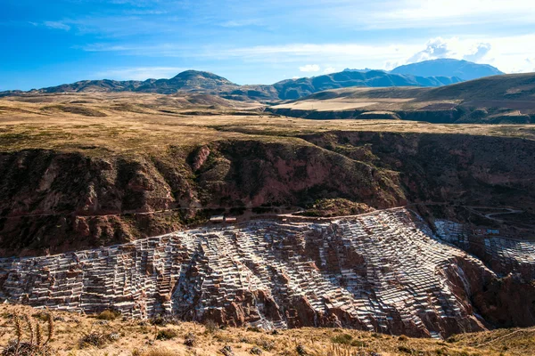 Mina de sal tradicional Pre Inca Maras, Perú — Foto de Stock