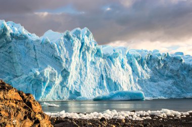 erken sabah buzul perito moreno, Arjantin