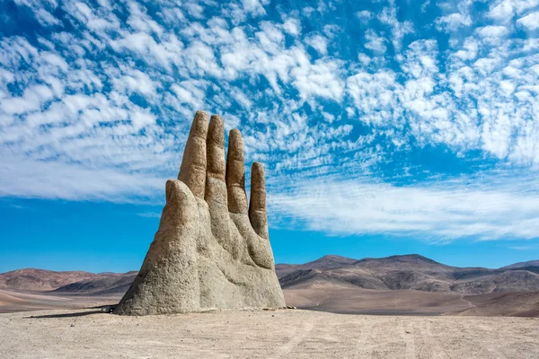 Hand Sculpture, the symbol of Atacama Desert in Chile — Stock Photo, Image