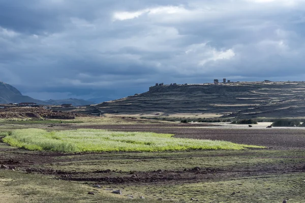 Torres funerarias en Sillustani cerca de Puno, Perú — Foto de Stock