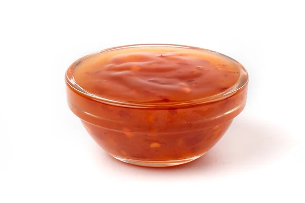 Salsa Peperoncino Ketchup Con Semi Una Ciotola Trasparente Isolata Fondo — Foto Stock