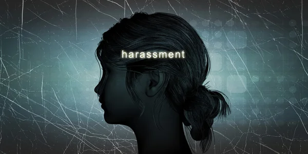 Femme confrontée au harcèlement — Photo