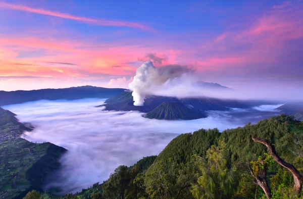 ブロモ火山の日の出 — ストック写真